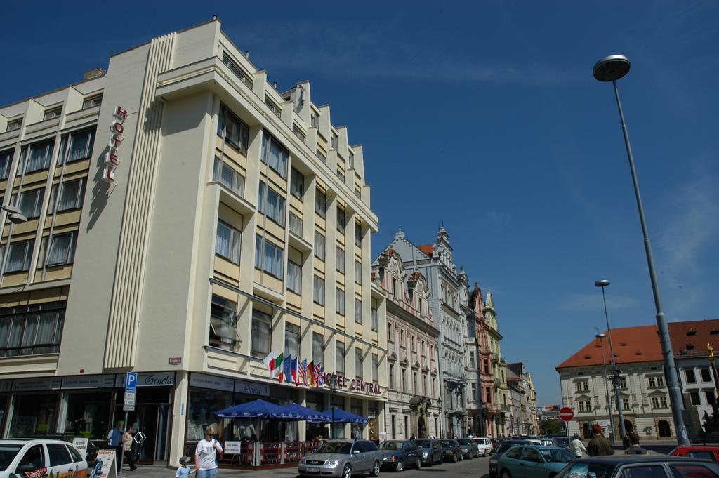 Hotel Central Plzen Luaran gambar