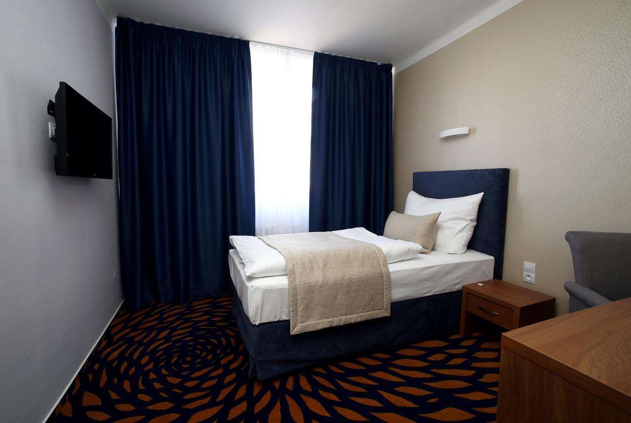Hotel Central Plzen Luaran gambar