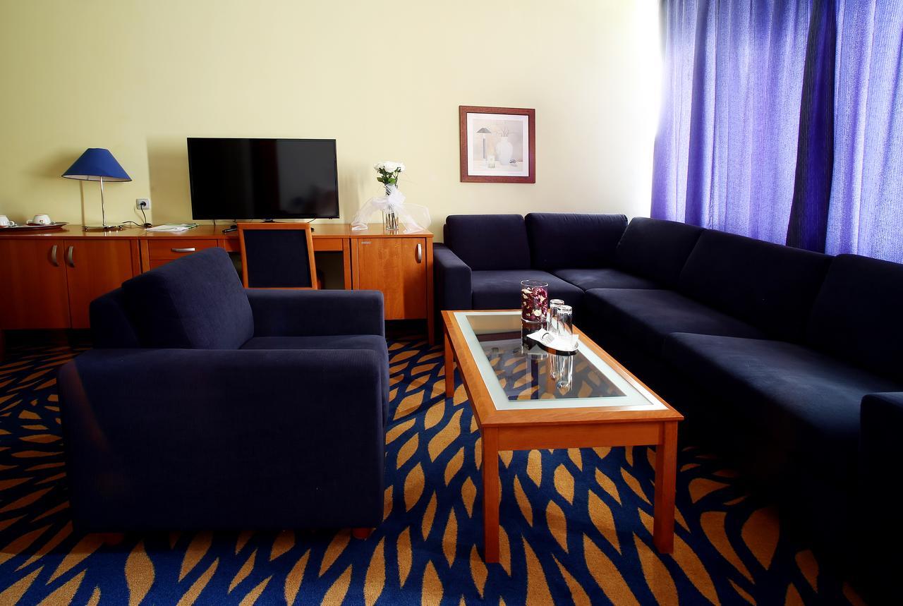 Hotel Central Plzen Luaran gambar