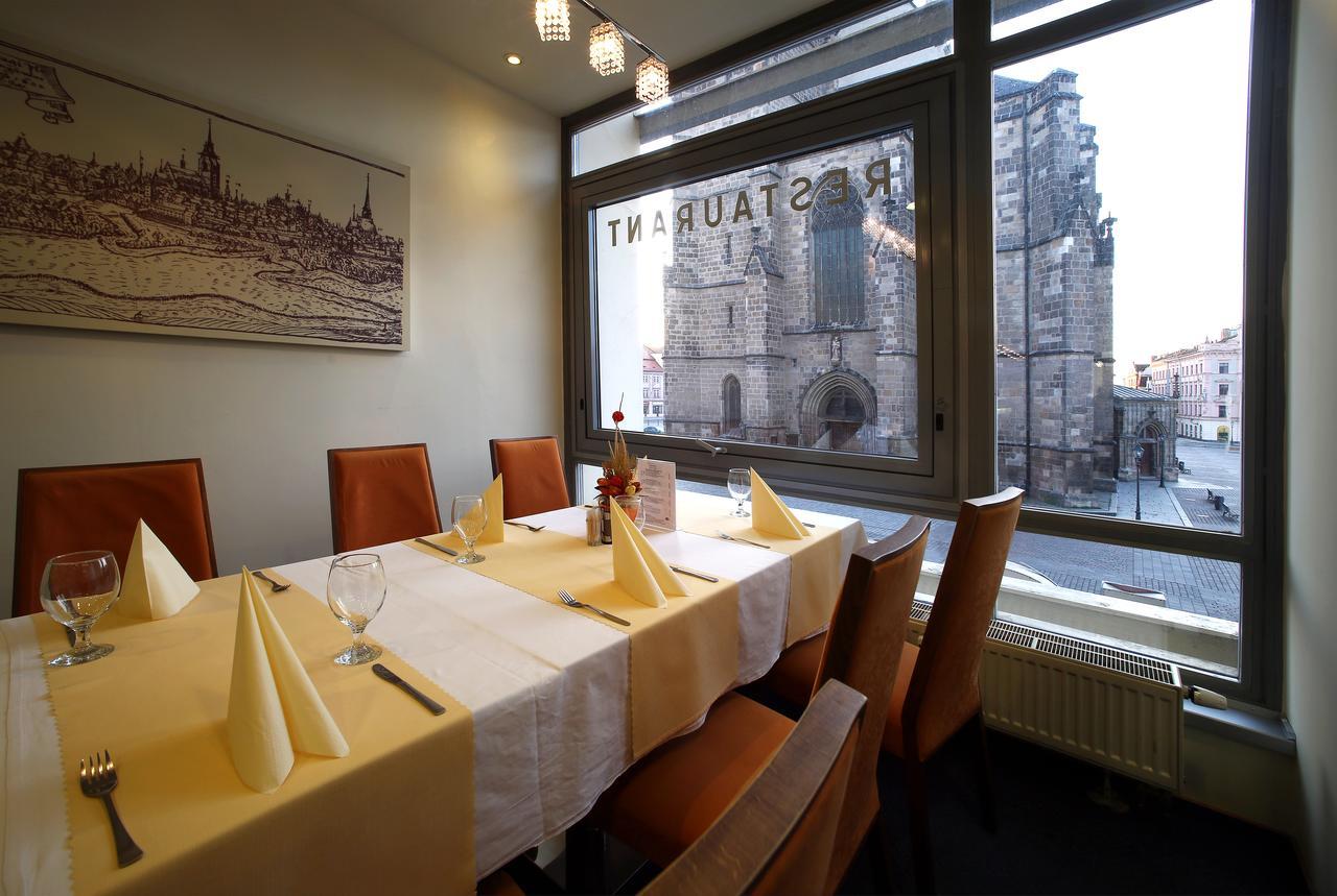 Hotel Central Plzen Luaran gambar