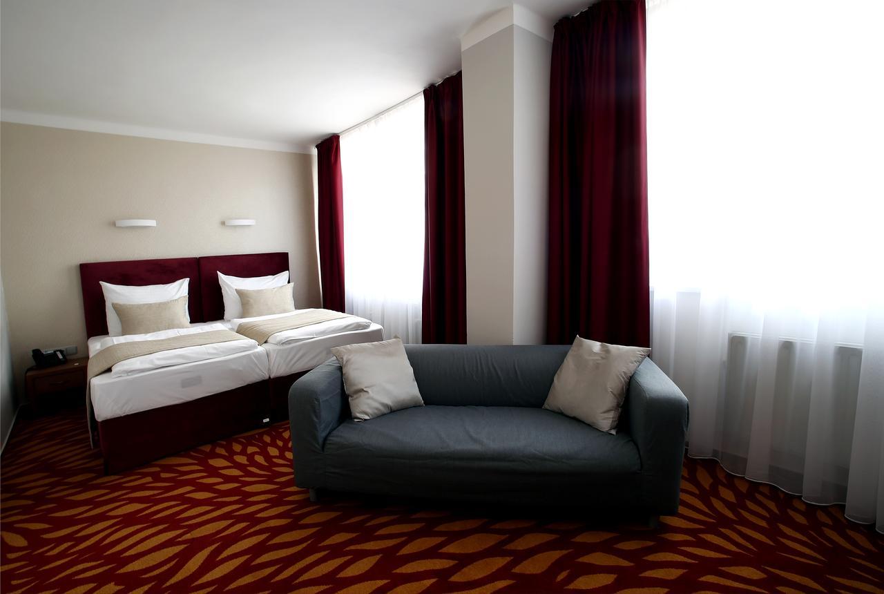 Hotel Central Plzen Luaran gambar