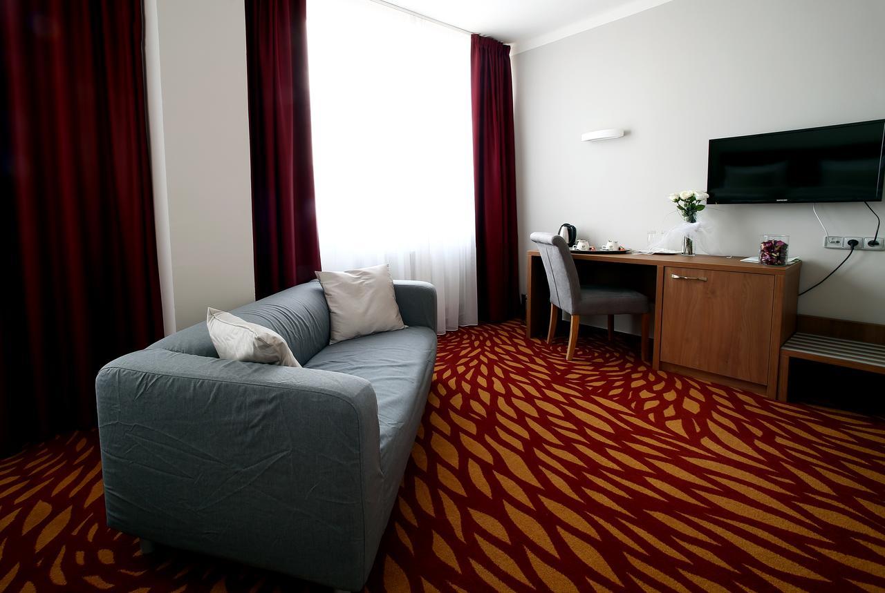 Hotel Central Plzen Luaran gambar