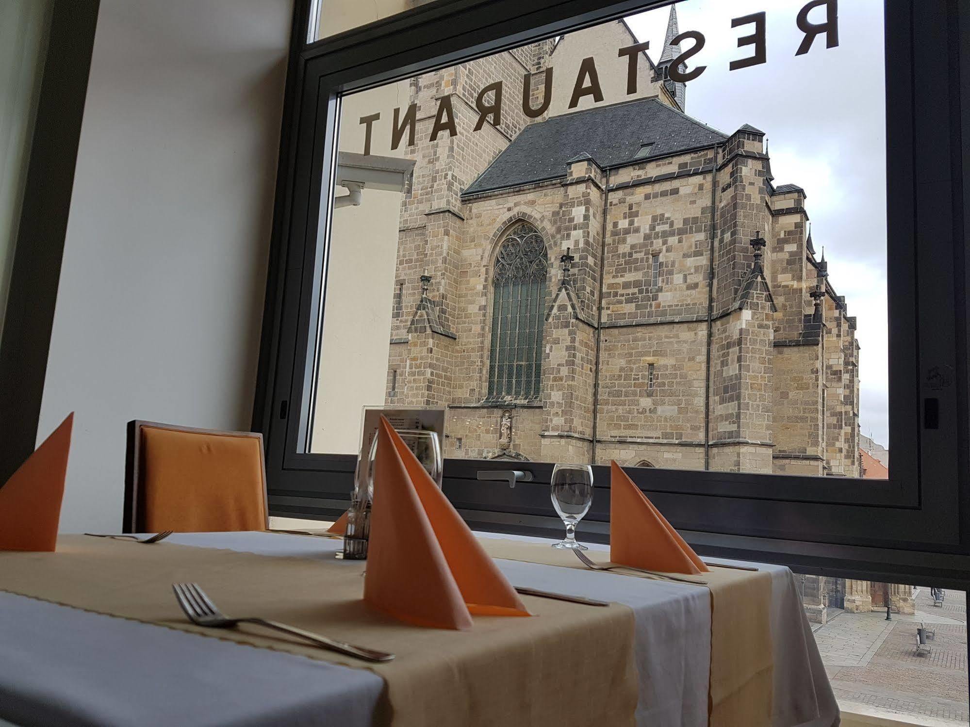 Hotel Central Plzen Luaran gambar