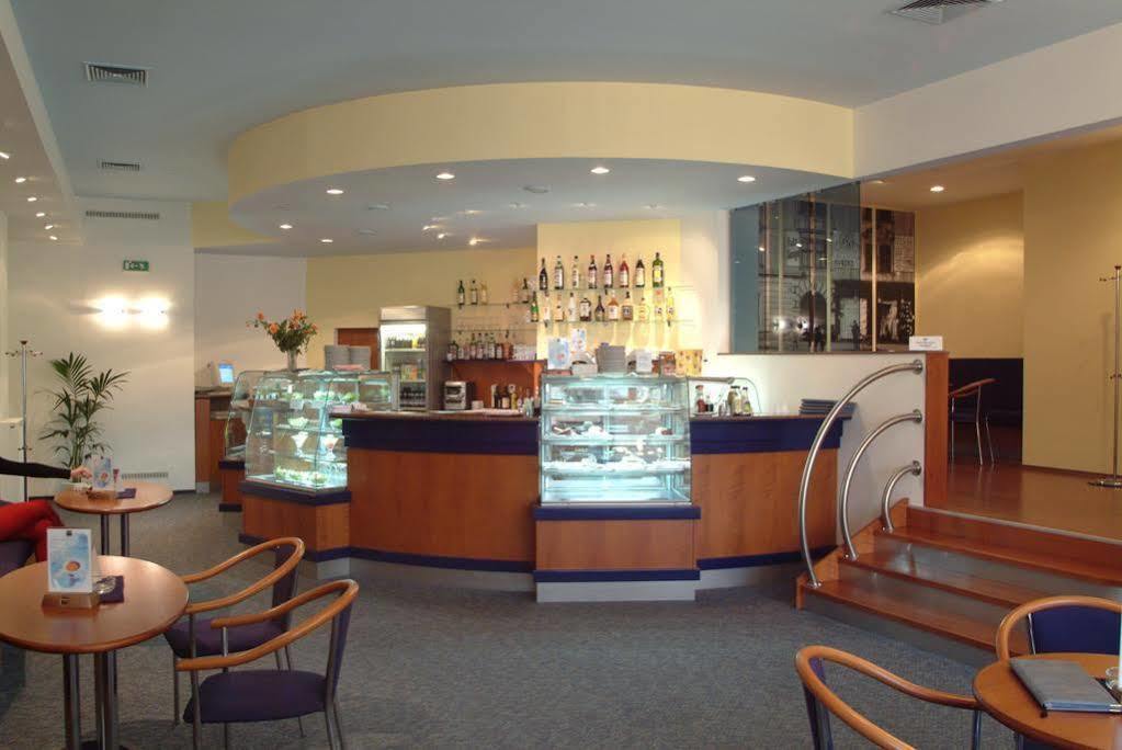 Hotel Central Plzen Luaran gambar