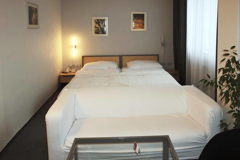 Hotel Central Plzen Luaran gambar